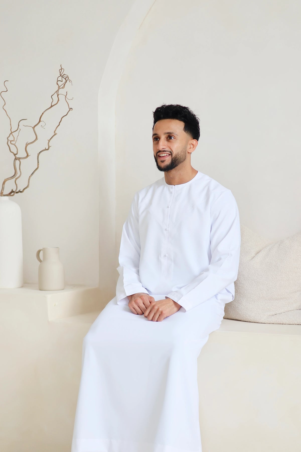 White Emirati thobe jubbah for men